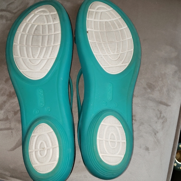 crocs jelly shoes